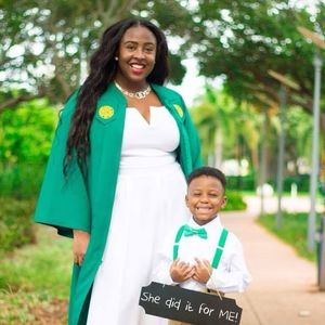 Meet your Posher, Danelle